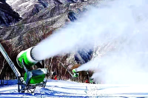 造雪機對滑雪場(chǎng)的作用您們了解多少呢？
